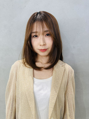 大人ベージュ