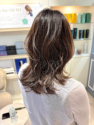 大人ロングレイヤー×スモーキーサマーアッシュ赤羽美容室