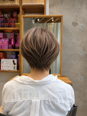 ◇大人40代50代60代ショートボブ丸みショート白髪ぼかし