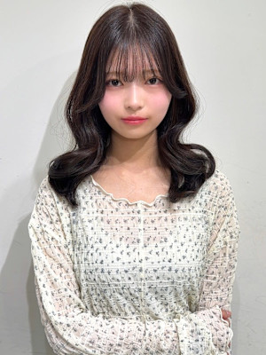 ラベンダーグレージュ セミロング ヨシンモリ レイヤーカット