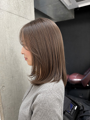 伸ばしかけでもまとまる顔まわりレイヤー