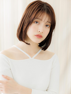 グレージュブラウンシースルーバング前下がりボブ30代40代