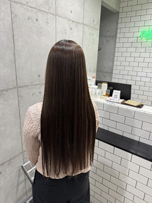 乾かすだけでまとまるストレート