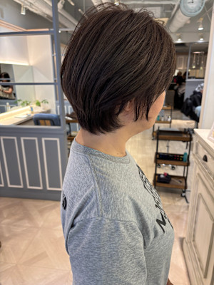髪が多くてまとまりづらい方のショートヘア赤羽美容室　