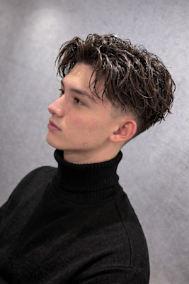 スキンフェード×波打ちパーマ