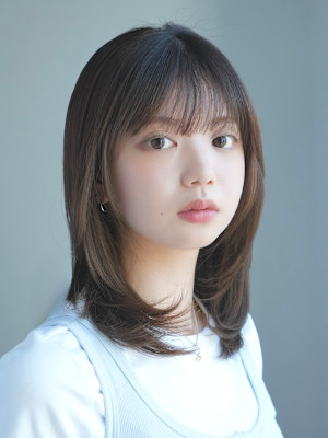 ミディアムレイヤー・ボブ/絶壁解消/20代/３０代/長め 