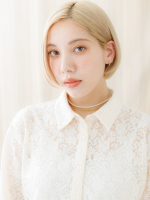 ダブルカラーアップバングワンレン切りっぱなしボブ10代20代
