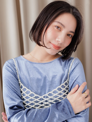 黒髪アップバング大人美人ワンレン小顔かきあげボブ20代30代
