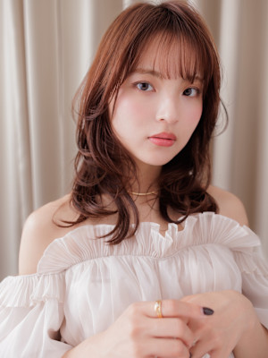 ピンクベージュクラゲヘア小顔ゆるふわウルフパーマ20代30代