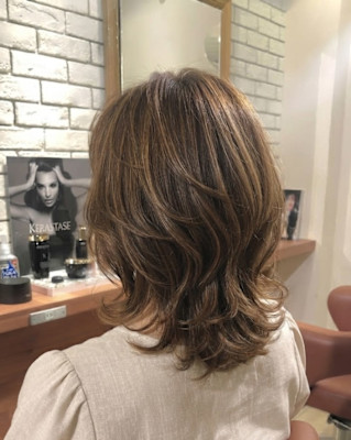 軽やかレイヤーミディアムスタイル【364スタイル】