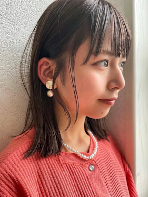 横顔まで美しいナチュラルミディアム