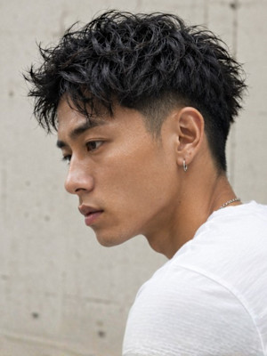 メンズショート スパイラルパーマ フェードカット 20代