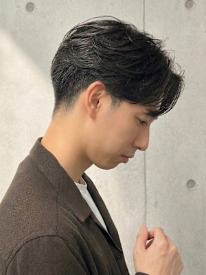     清潔感を引き出すメンズパーマ