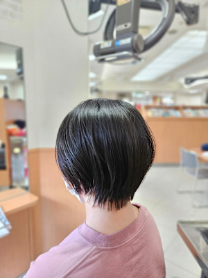 暑い季節も快適♪やわらかシルエットの大人ショート