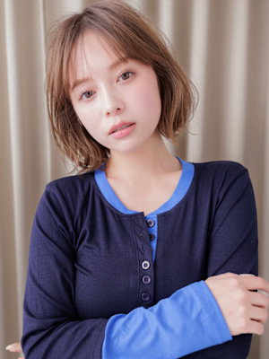 透明感ミルクブラウンハッシュカットレイヤーボブ20代30代
