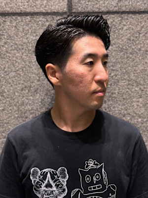 毛流れシチサン　大人ヘア　<理容室><バーバー>