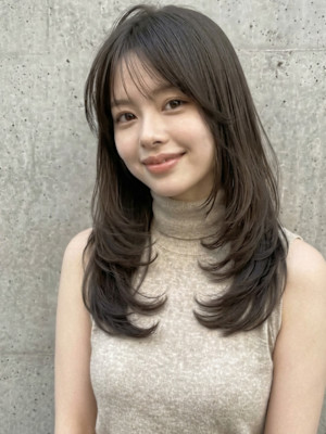 顔周りシャギーカット大人可愛いレイヤーロング　ハッシュカット