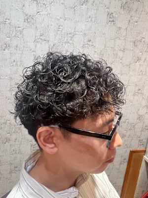 メンズパーマ（スペインパーマ風）