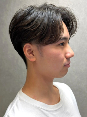 センターパート 韓国ヘア ニュアンスパーマ 20代 ビジネス