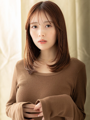 ミルクベージュメテオストレートミディアムレイヤー30代40代