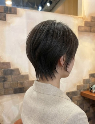 すっきり襟足のショートウルフ【390スタイル】