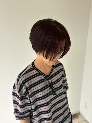 丸みショートボブ×艶ブラウン