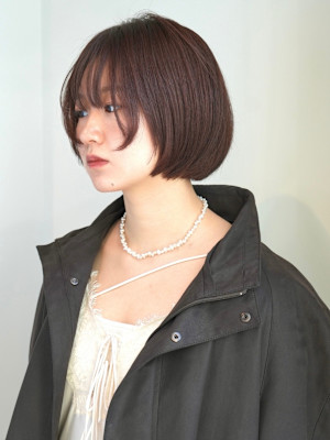 丸みボブ/顔まわりレイヤー/前髪あり/20代/30代