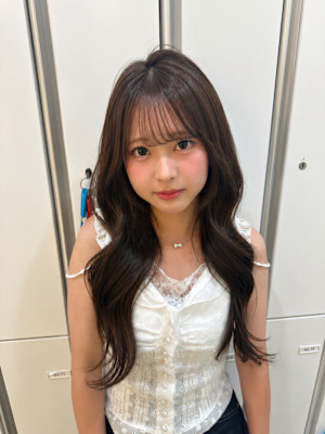【伊勢原】イルミナカラー+髪質改善で叶える透明感オリーブ