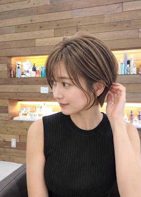乾かすだけでまとまる丸みショート