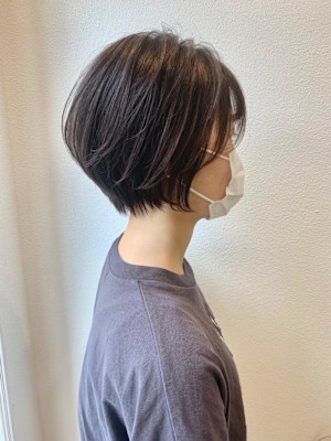 ショートボブ丸みショート白髪ぼかし