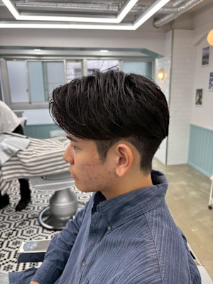 毛束感で魅せる毛流れセンターパート