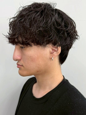 スパイラルパーマ マッシュショート メンズカット 黒髪