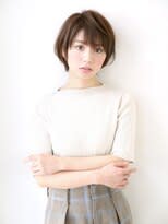 フレンチシックなオーバルショート