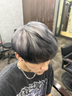 ハイトーン×毛先黒のエンドカラー！