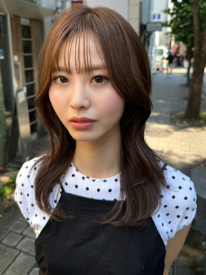 オリーブアッシュ 顔周りカット 透明感カラー 髪質改善 艶髪