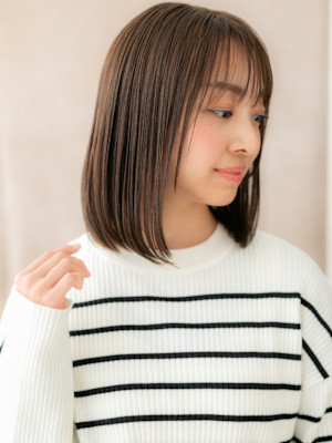 シースルーバンググレージュブラウン前下がりボブ20代30代