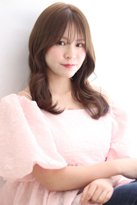 透明感ベージュカラー×くびれレイヤー20代30代40代