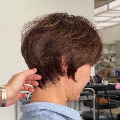 大人女性の丸みショート◎柔らかく軽やかなマッシュショート