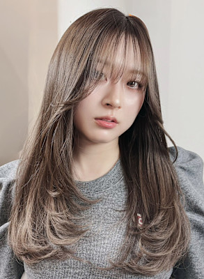 大人フェミニン◎顔周りレイヤー×透明感アッシュロング