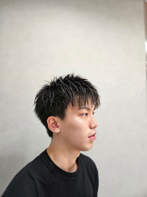 朝5分で決まる。清潔感アップのメンズカット