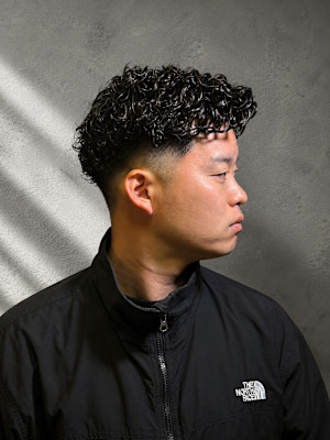 ツイストスパイラルパーマ×フェード