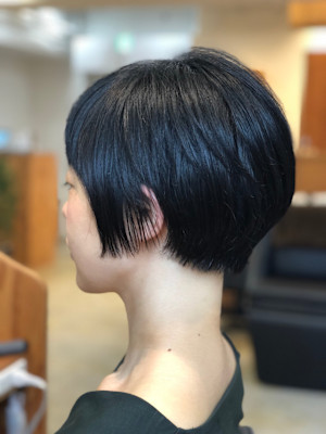 【VIE/石田康博 】大人女性の為の前下がりショートボブ
