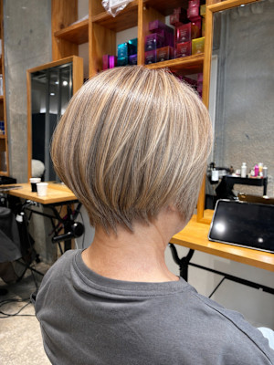 ◇大人40代50代60代ショートボブ丸みショート白髪ぼかし
