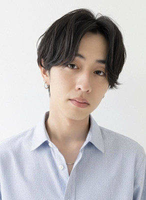 30代40代50代ビジネスマン向け清潔感センターパート
