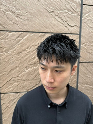 多毛でも爽やかに決まるツヤ感ショート