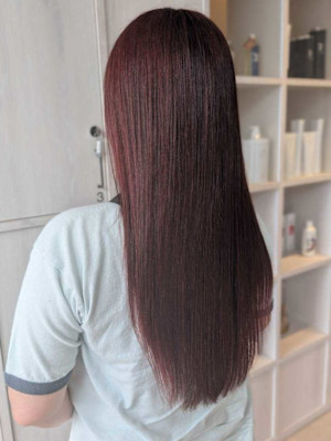 ロングレイヤー 艶髪 カシスピンク 美髪 顔周りカット