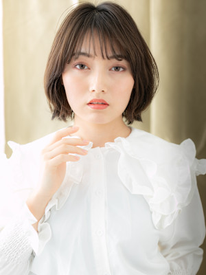 黒髪クラゲヘア外ハネウルフショートレイヤーボブ30代40代