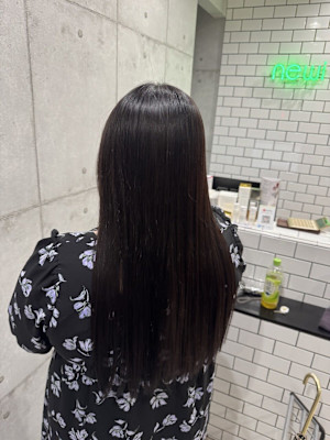 乾かすだけでまとまるストレート