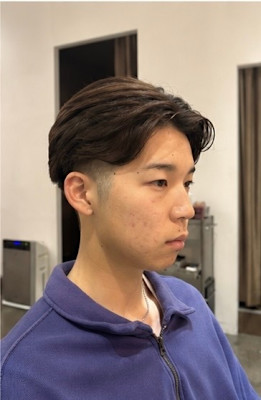 刈り上げショートセンターパート