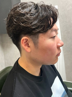 ニュアンスパーマ ハーフアップバング ツーブロック 20代